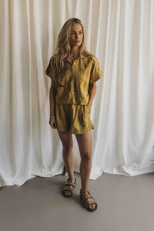 Charlie Petite | Milou Blouse - Mommy | Olive Green