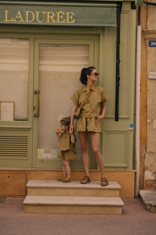 Charlie Petite | Milou Blouse - Mommy | Olive Green