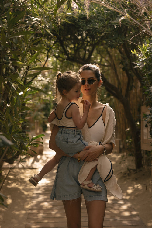 Charlie Petite | Mia Short - Mommy | Light Snow Wash