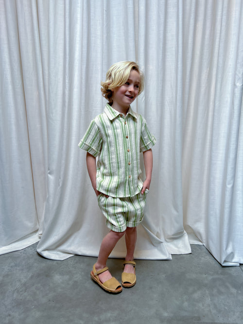 CHARLIE PETITE | SHORT IVO GREEN STRIPE