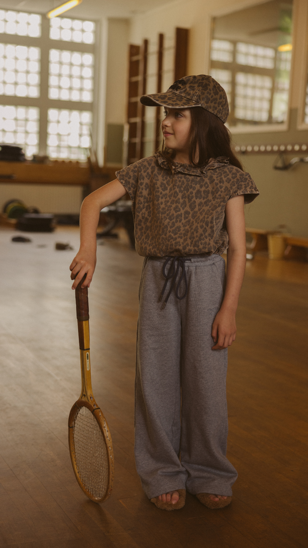 PLAYING WITH THE RACKET – CharliePetite