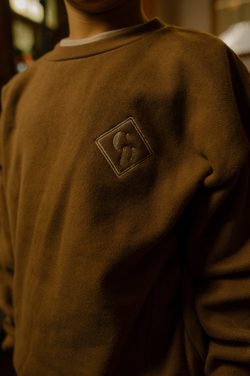 Charlie Petite | Pepe Sweater | Brown