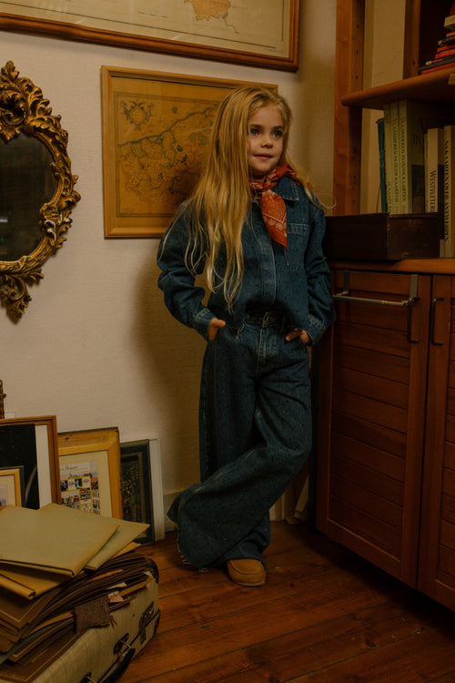 Charlie Petite | Nic Jeans | Medium Blue