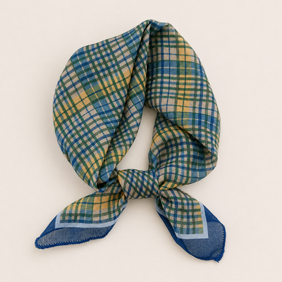 Charlie Petite | Mies Scarf | Olive Green
